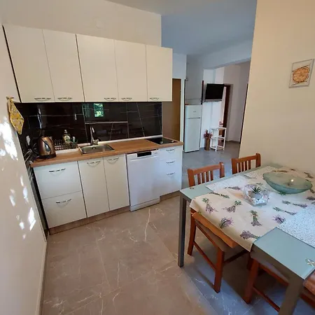 Apartments Nenad & Marija Pag Town Exterior photo