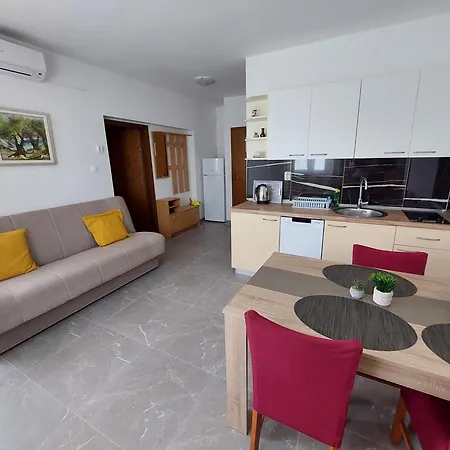 Apartments Nenad & Marija Pag Town Exterior photo