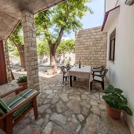 Apartments Nenad & Marija Pag Town Exterior photo